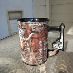 NWOT Texas Longhorn and Gun Western Drinking Mug.